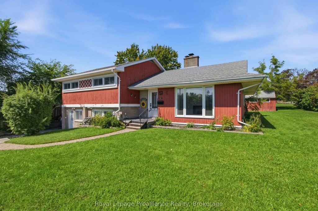 302 King Street, Quinte West