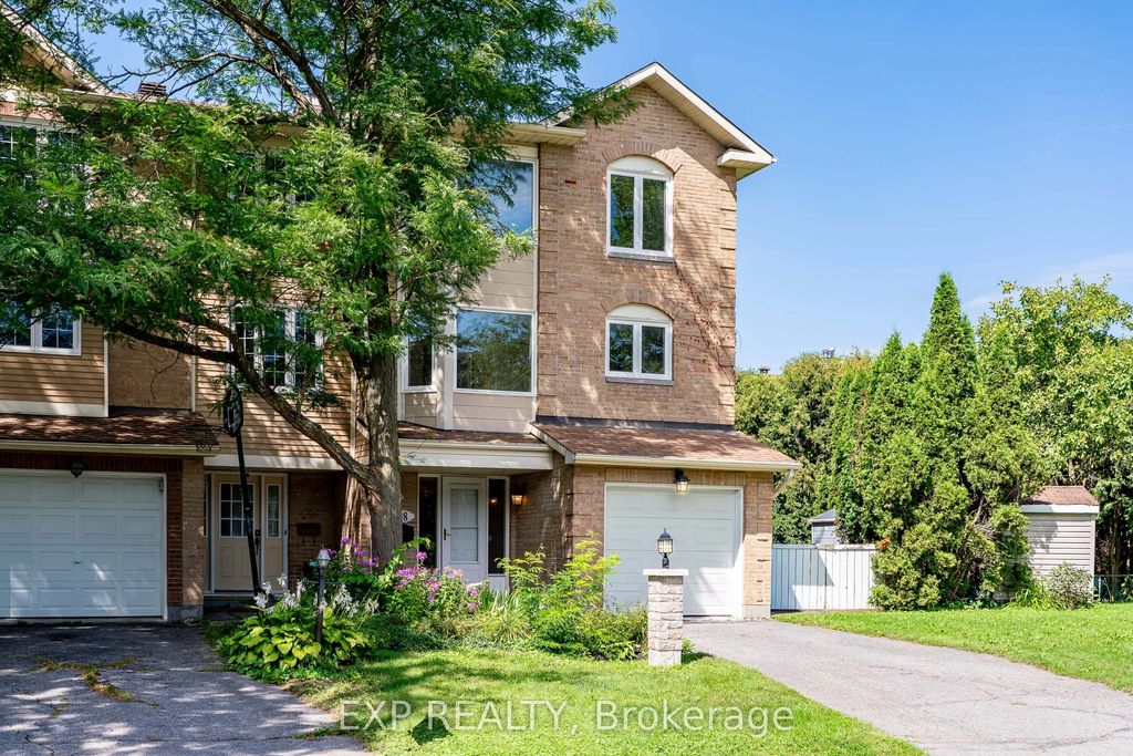 18 Arbordale Crescent, South of Baseline to Knoxdale