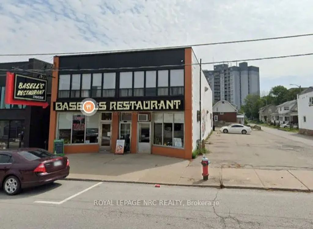 4880 Victoria Avenue, Niagara Falls