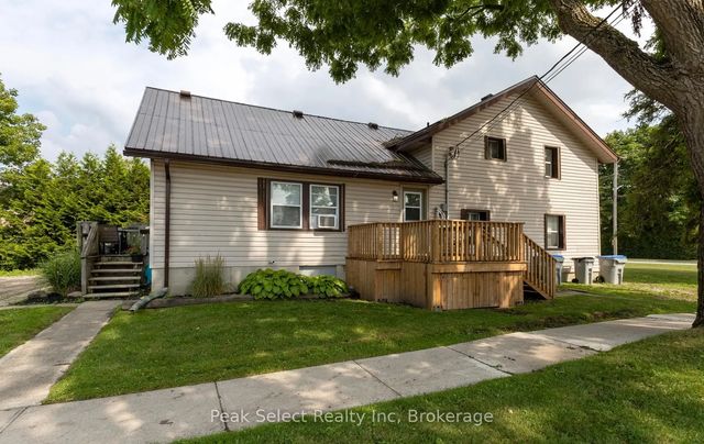 32 Victoria Street W, South Huron