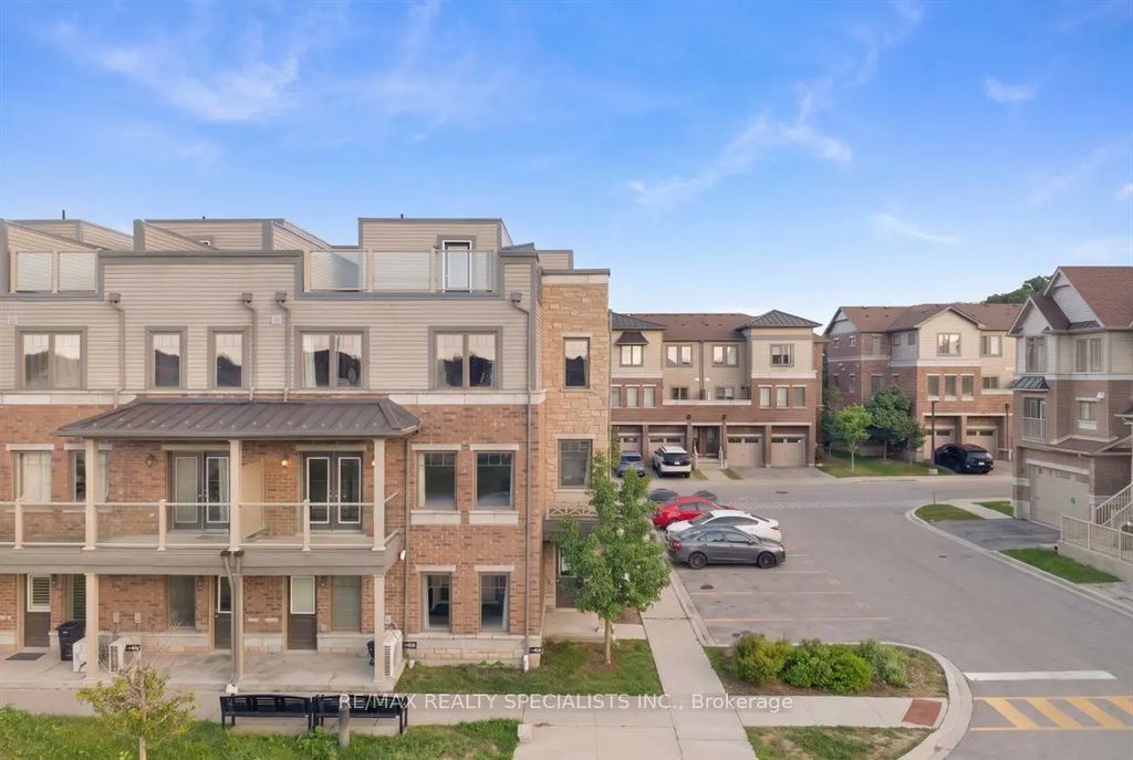70 Willowrun Drive E8, Kitchener