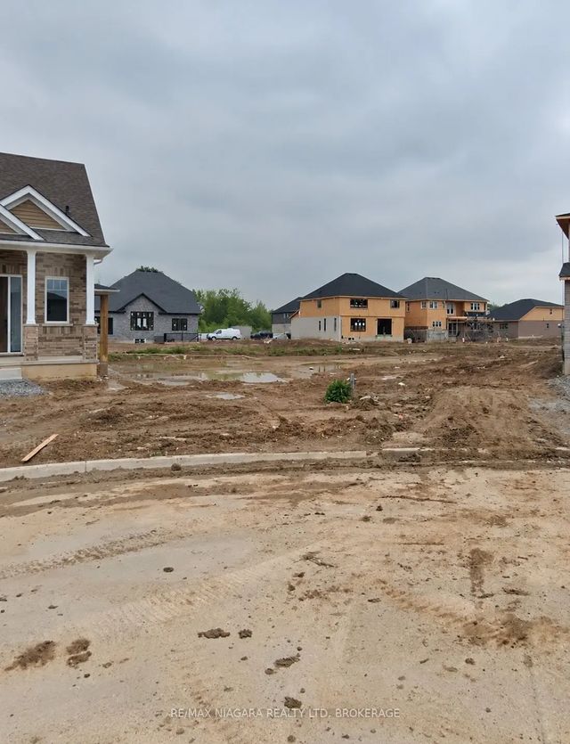 814 Bradford Avenue, Fort Erie