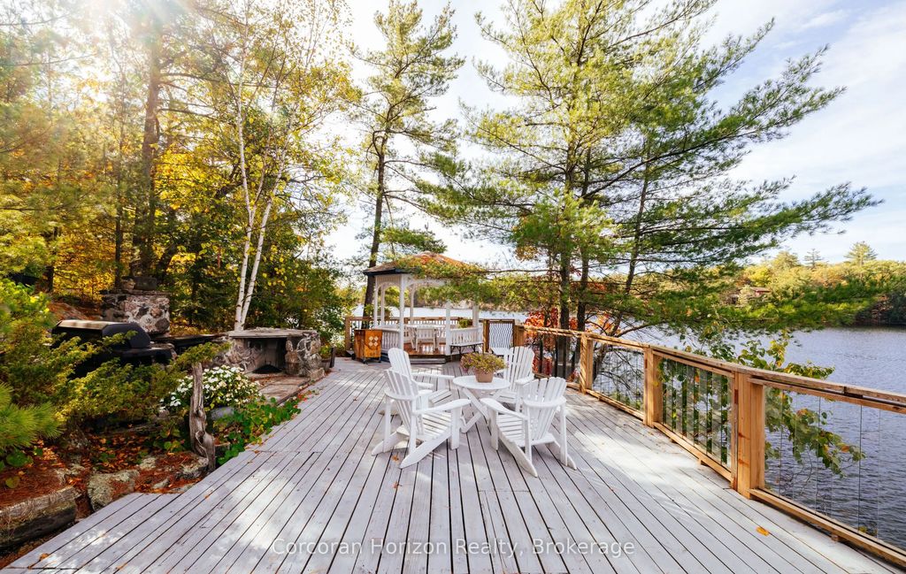566 Hungry Bay Road W, Georgian Bay