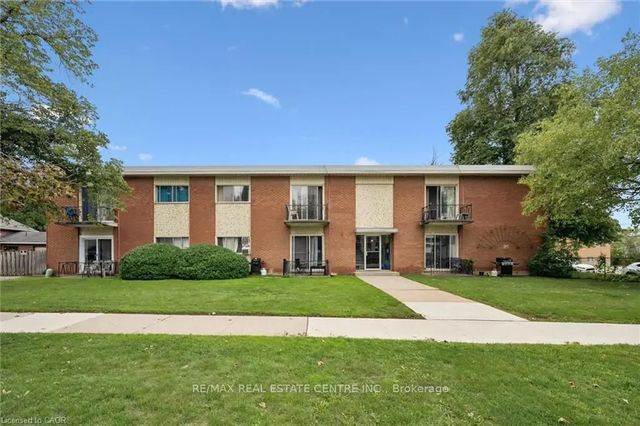 25 Walton Avenue, Kitchener