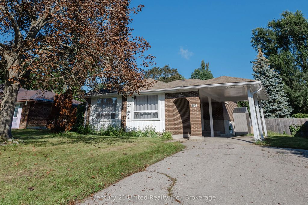 255 Woodward Avenue, Selwyn