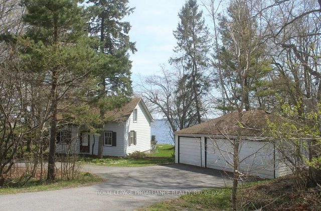 4690 Bath Road, Loyalist