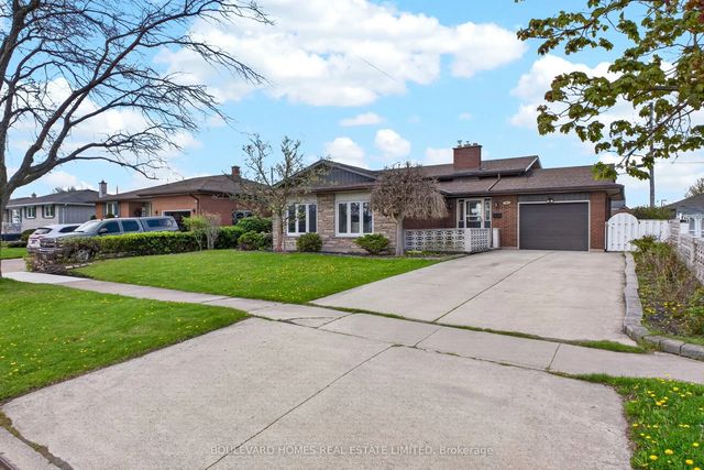 66 Watt Avenue, Welland