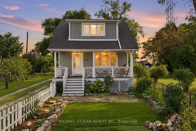 285 Beach Boulevard, Hamilton