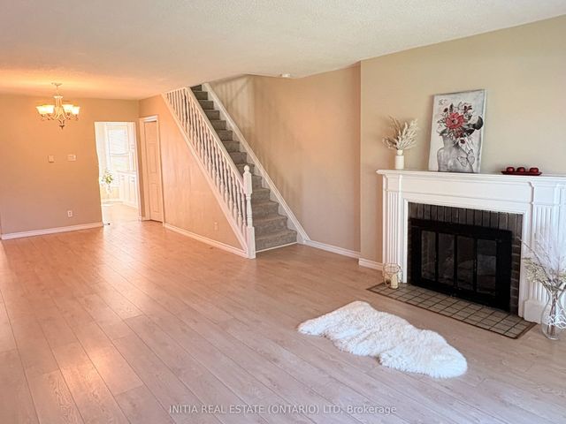 Photo of Listing #X13749014