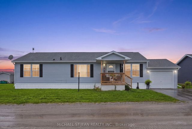 27 Hickory Hollow, Haldimand