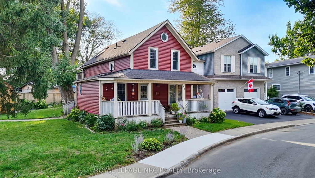 52 Queens Circle 2, Fort Erie