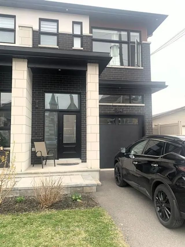314 Cyr Avenue A, Vanier and Kingsview Park