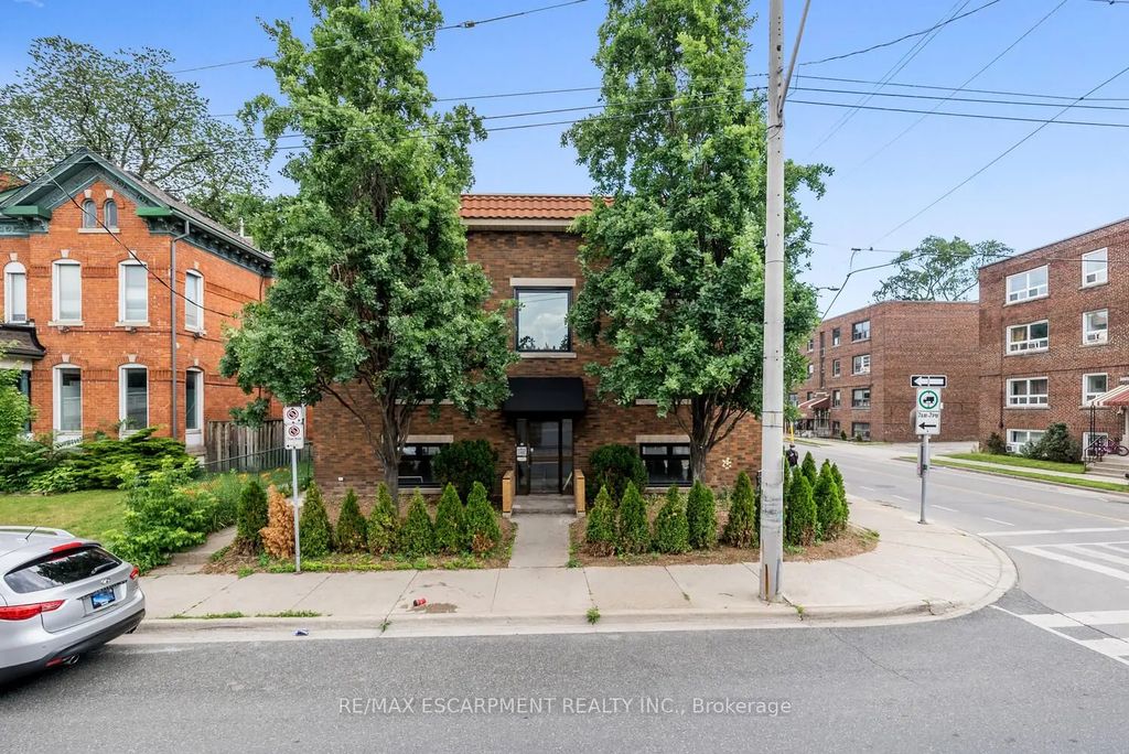 127 Victoria Avenue S 4, Hamilton