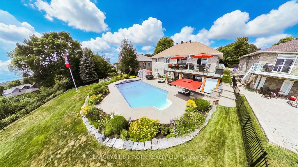 6 Mapleview Place, North Bay