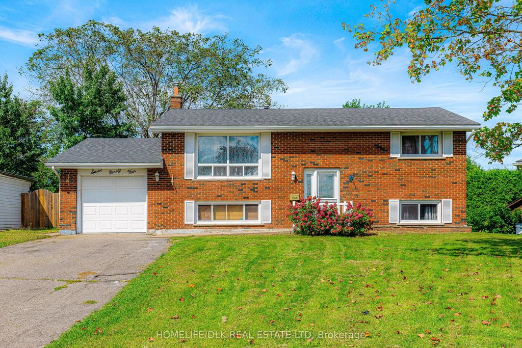794 Comstock Crescent, Brockville