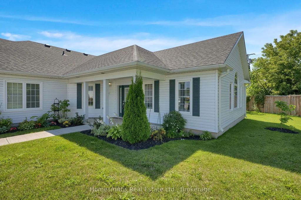 300 Croft Street 404, Port Hope