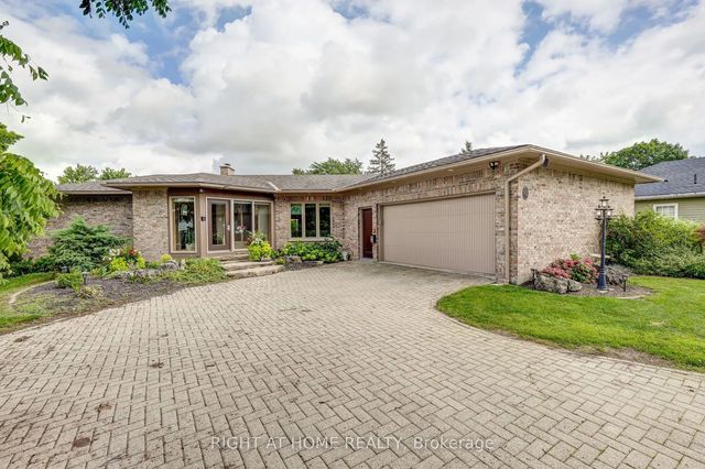 41 Goshen Street S, Bluewater