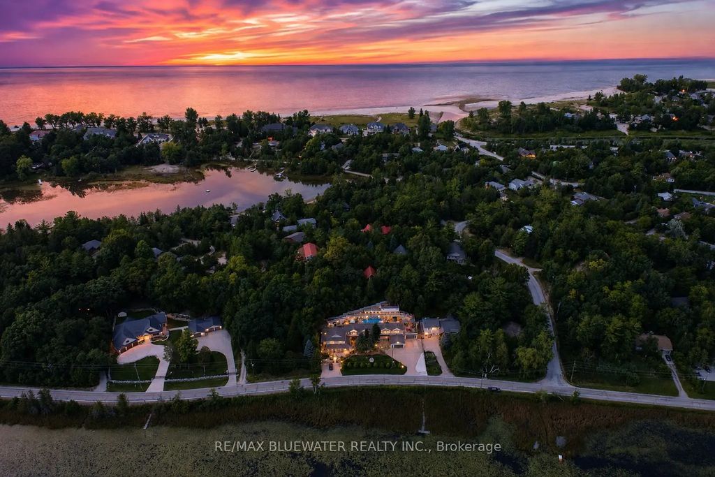 7196 Outer Drive, Lambton Shores