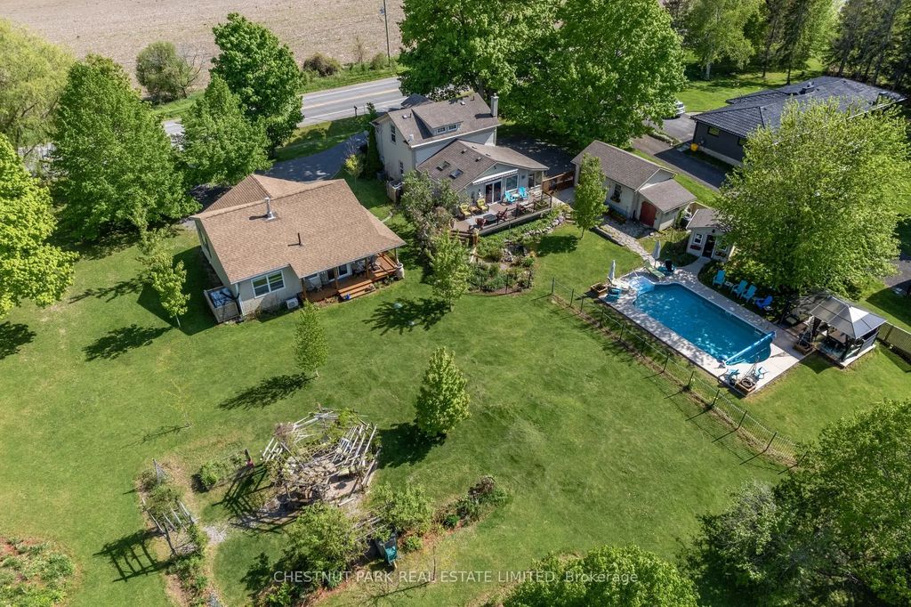 14782 Loyalist Parkway, Prince Edward County