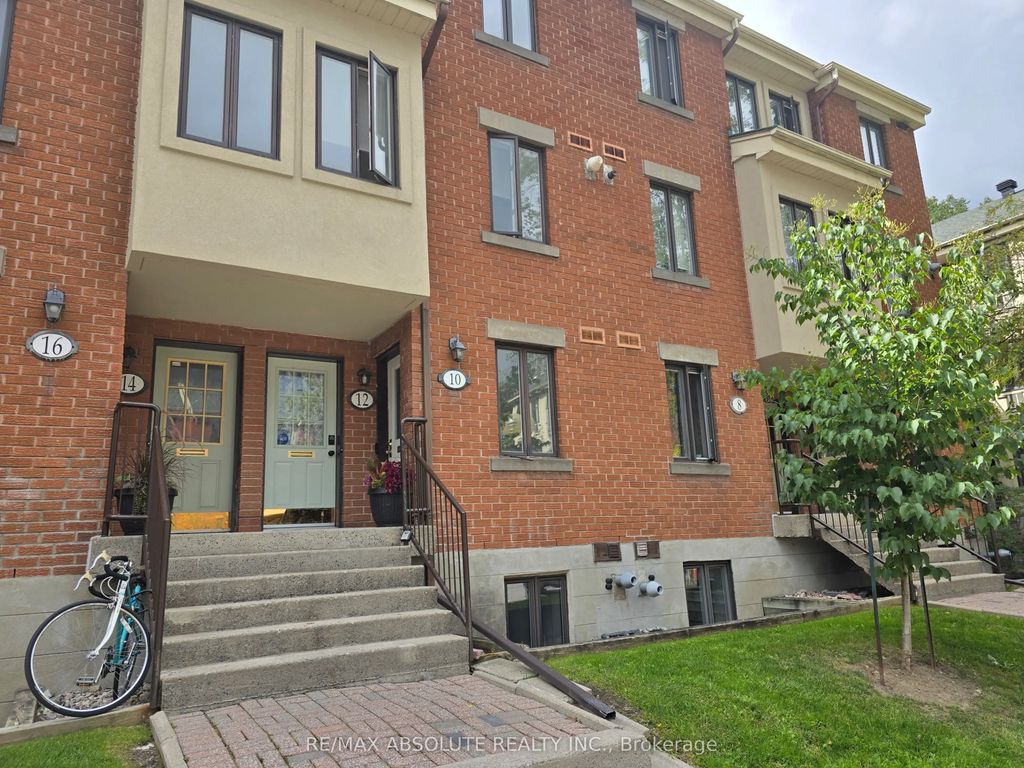 10 Crispin Private, Manor Park - Cardinal Glen and Area