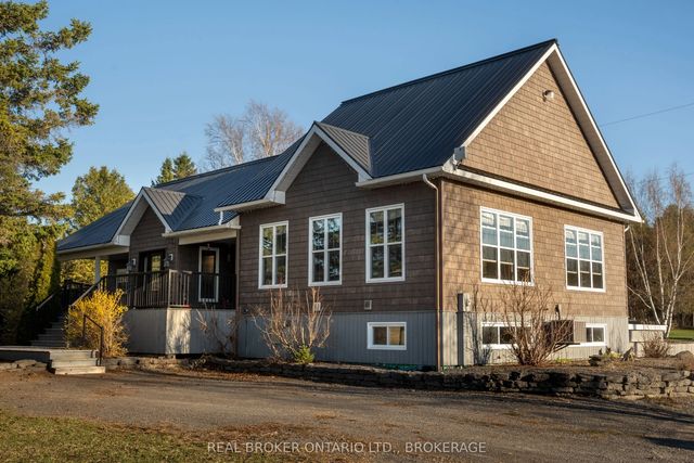 1850 Ridge Road W, Champlain