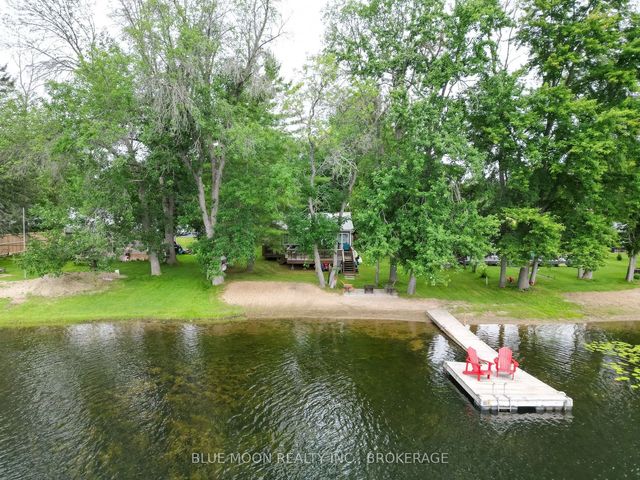 1058 Memory Lane, Frontenac