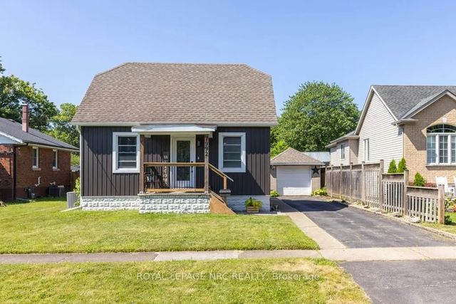 7992 Peter Street, Niagara Falls