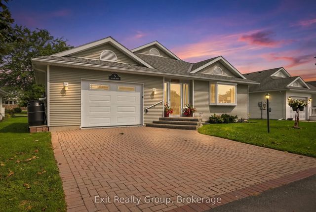 6 Heritage Drive, Prince Edward County