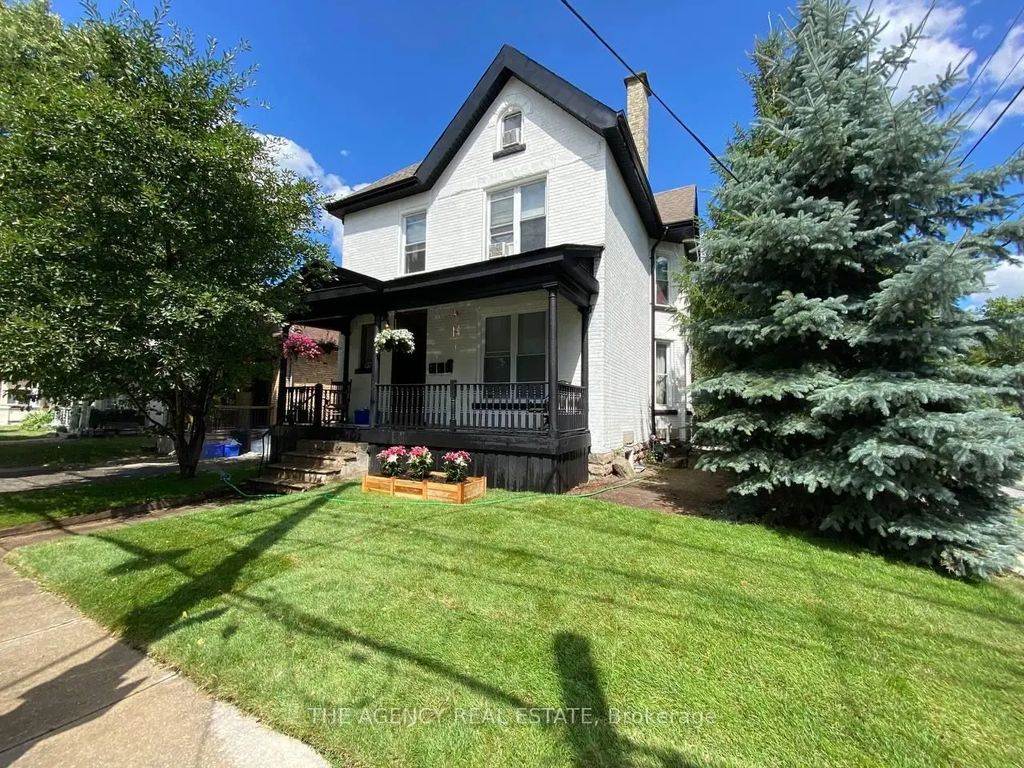 870 Queens Avenue, London East