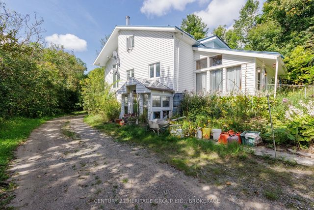 1153 Harold Burke Road, Frontenac