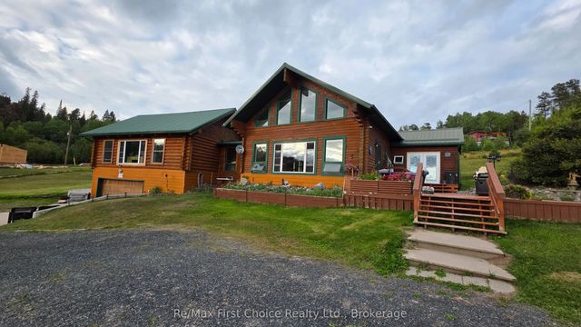 812 Essex Road E, Kenora