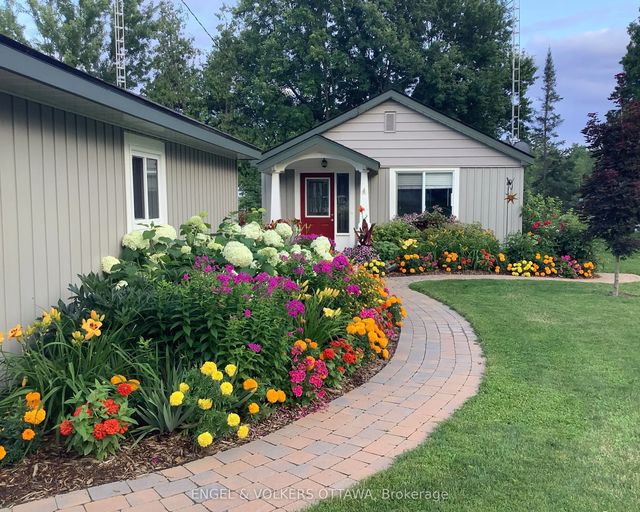 131 Bay Street, Drummond/North Elmsley