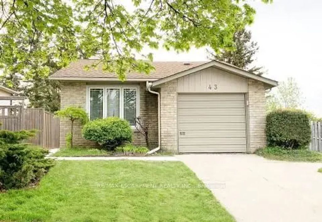 43 Kanata Crescent Lower, Brantford