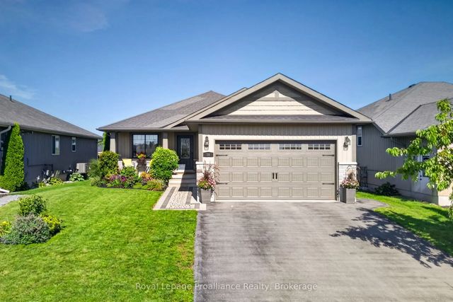 16 Butternut Court, Belleville