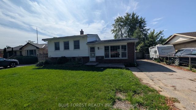 Photo of Listing #X13755860
