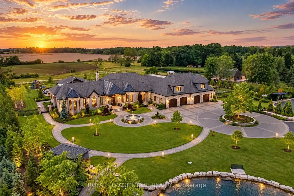 1272 Fiddlers Green Road, Hamilton