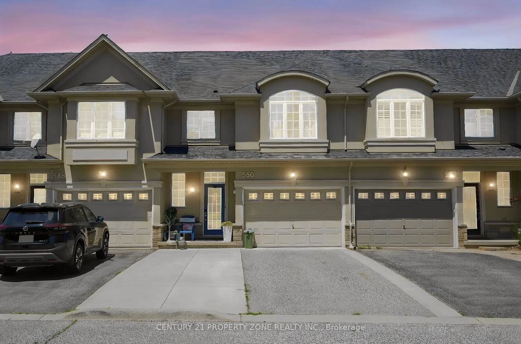 550 Stonehenge Drive, Hamilton
