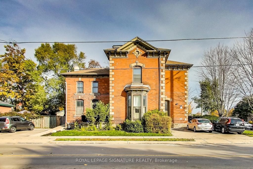 102 West Avenue S 2, Hamilton