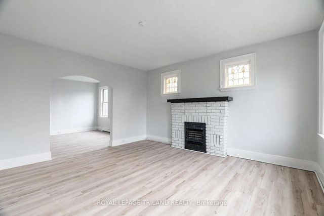 425 Mckenzie Avenue 3, London South