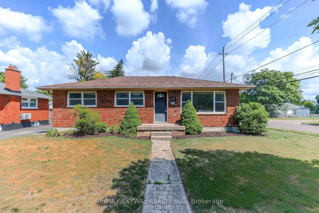 724 Brant Street, London East