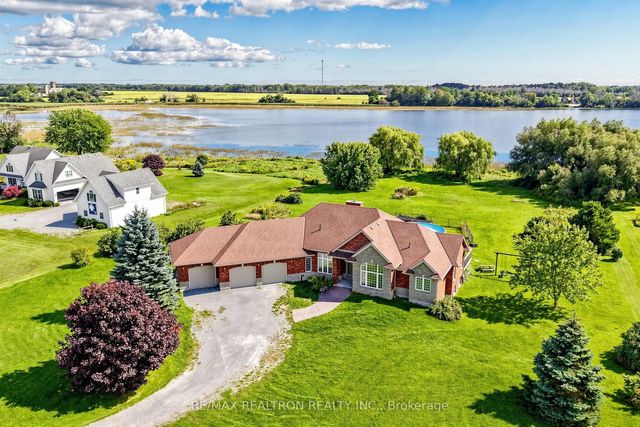 19305 Loyalist Parkway, Prince Edward County
