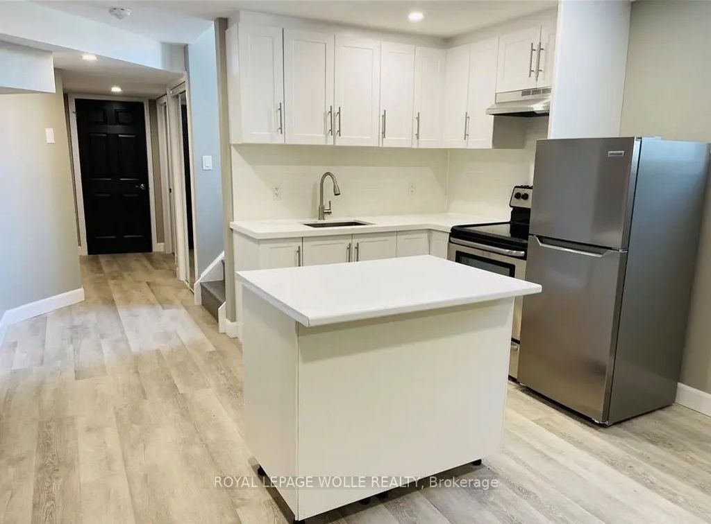 369 Sienna Crescent Lower, Kitchener