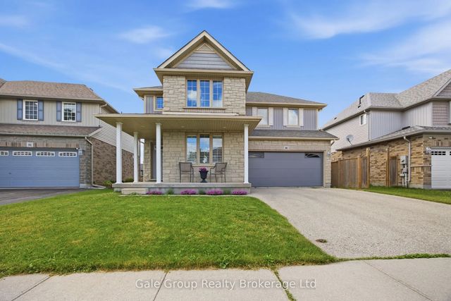 386 Fairway Road, Woodstock