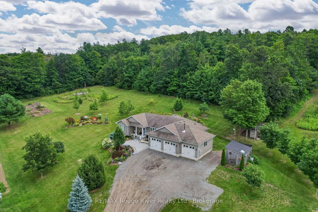 9285 Turk Road, Hamilton Township