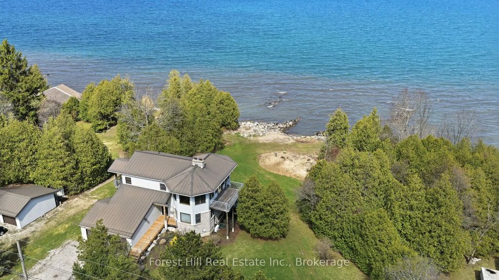 295 Lakeshore Road N, Meaford