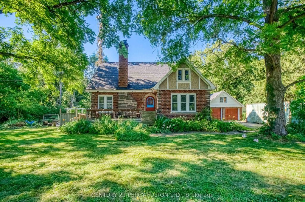 1853 Governors Road, Hamilton