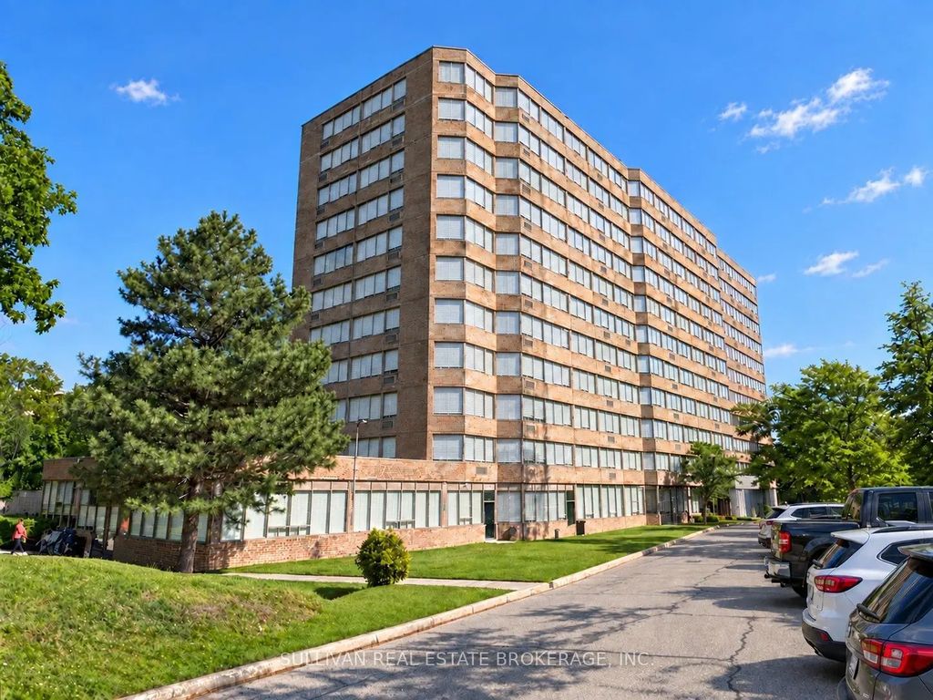 3227 King Street E 702, Kitchener