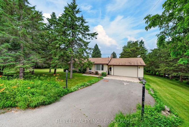 4453 Latimer Road, Frontenac