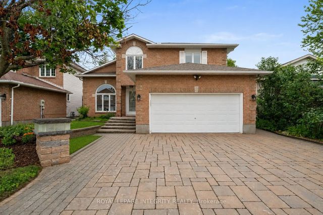 3 Nakota Way, Barrhaven