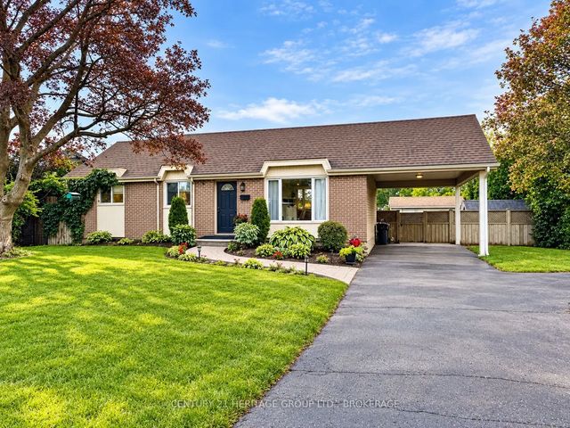 34 Harvard Place, Loyalist